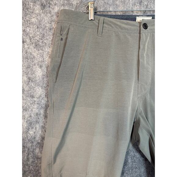 7 Diamonds Performance Mens Striped 10" Tan Shorts - Size 40 - Picture 2 of 6